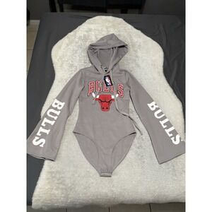 NBA Chicago Bulls Womens Gray Body Suit Hoodie Size Small One Piece‎